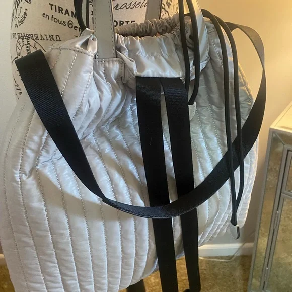 New with tags Michael Kors Winnie Metallic Quilted Backpack - Picture 11 of 13